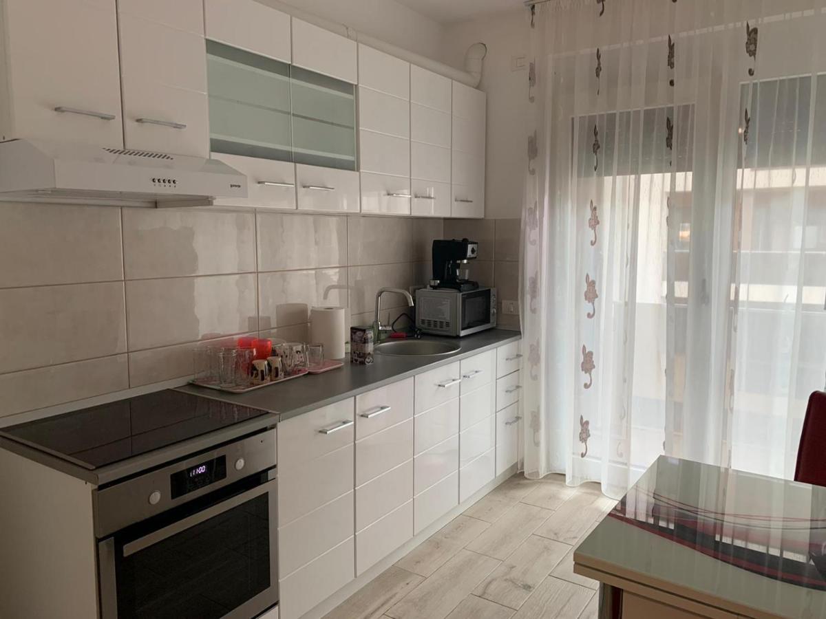 Apartament Cu 2 Camere Nagyvárad Kültér fotó